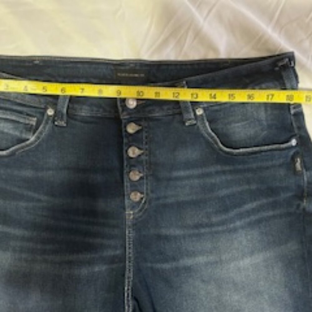 Silver Jeans Midnight Blue Denim Shorts - Picture 3 of 4
